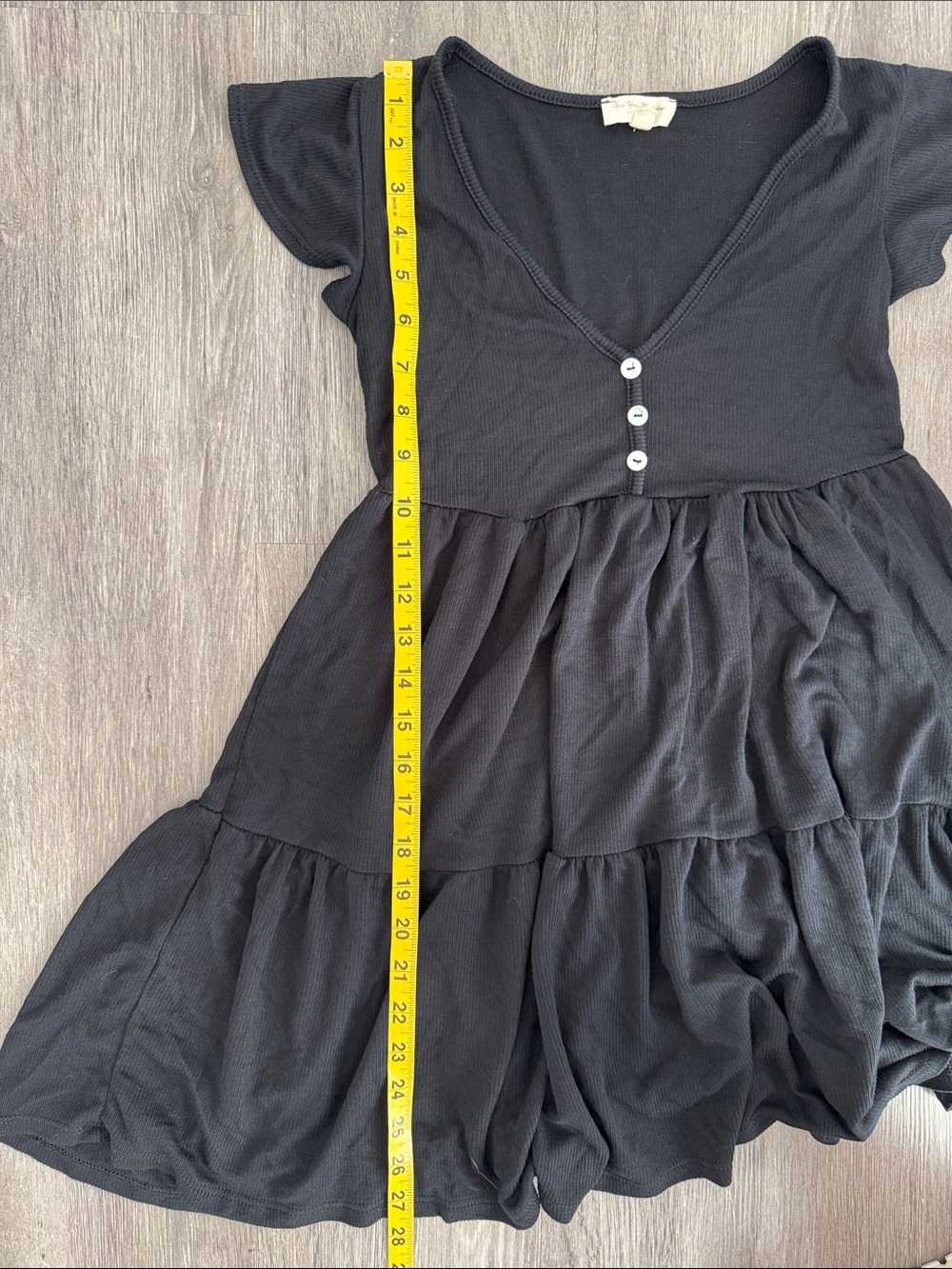 Black Tiered Short Sleeve Ribbed Dress - Picture 8 of 8